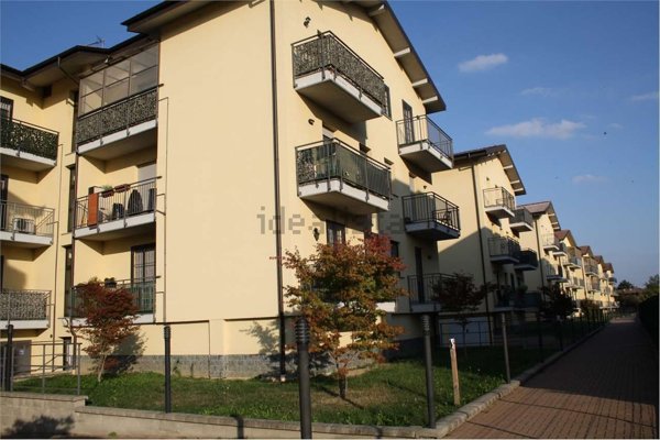 appartamento in vendita a Vidigulfo in zona Mandrino