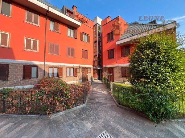 appartamento in vendita a Vidigulfo in zona Mandrino