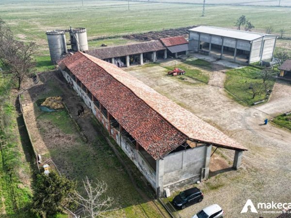 casa indipendente in vendita a Vidigulfo in zona Mandrino