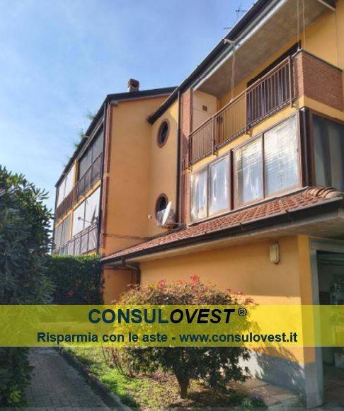 appartamento in vendita a Vidigulfo in zona Vairano