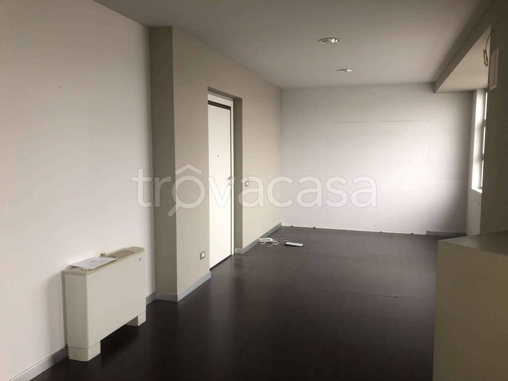 ufficio in vendita a Vigevano