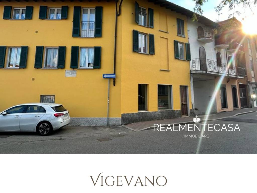 casa indipendente in vendita a Vigevano