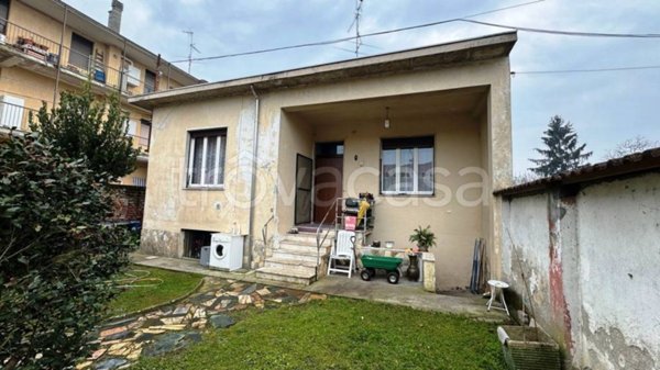 casa indipendente in vendita a Vigevano in zona Morsella