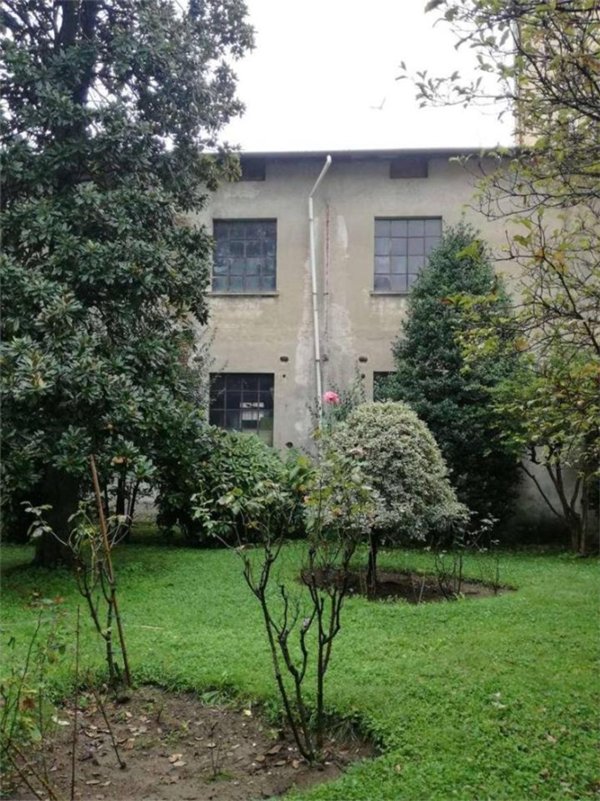 casa indipendente in vendita a Vigevano