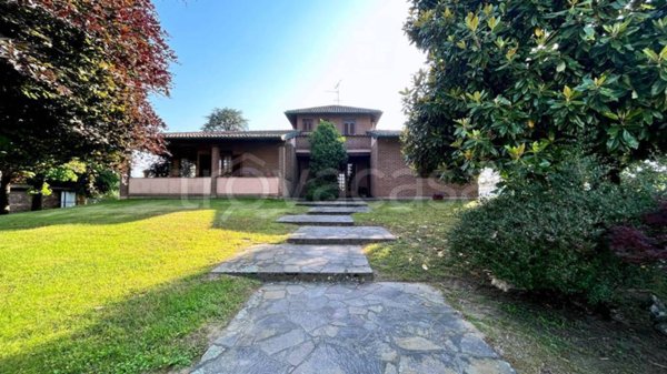 casa indipendente in vendita a Vigevano