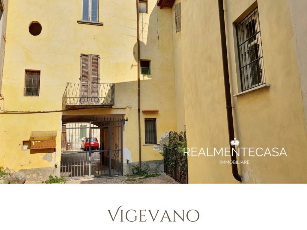casa indipendente in vendita a Vigevano