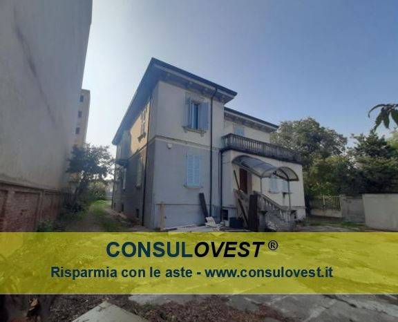 casa indipendente in vendita a Vigevano