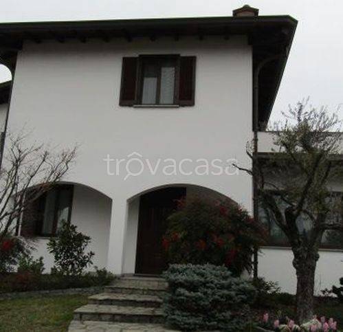 casa indipendente in vendita a Vigevano