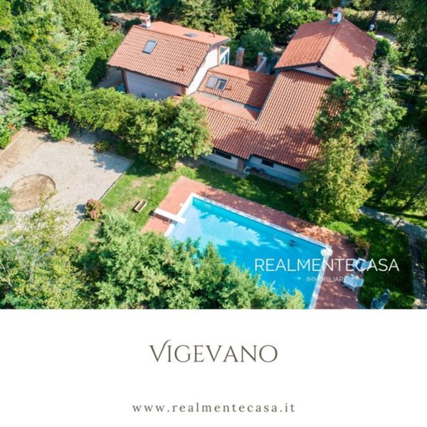casa indipendente in vendita a Vigevano in zona Sforzesca