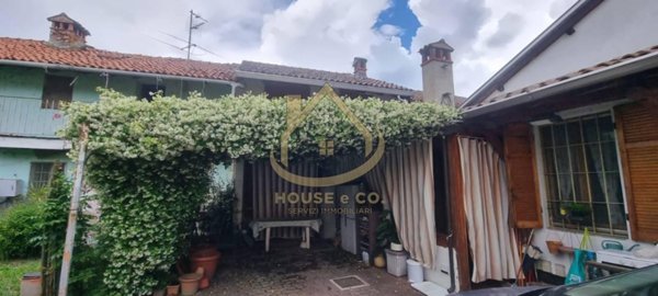 casa indipendente in vendita a Vigevano in zona Morsella