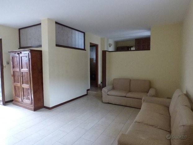 casa indipendente in vendita a Vigevano