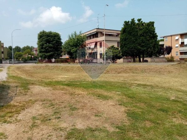 casa indipendente in vendita a Vigevano