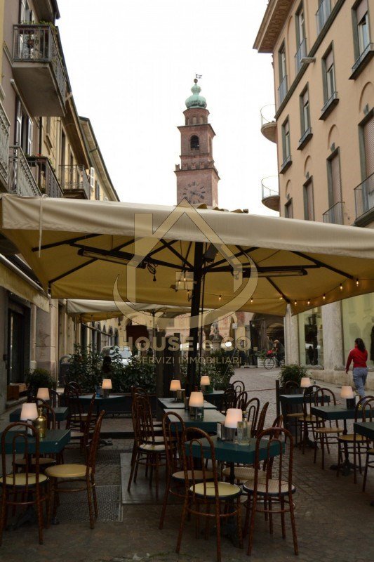 negozio in vendita a Vigevano