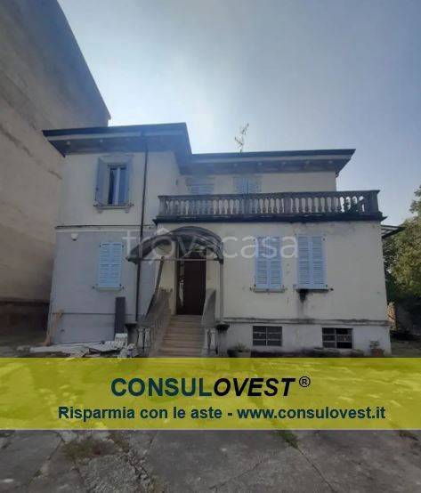 casa indipendente in vendita a Vigevano