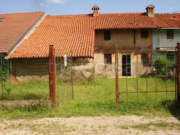 casa indipendente in vendita a Vigevano in zona Morsella