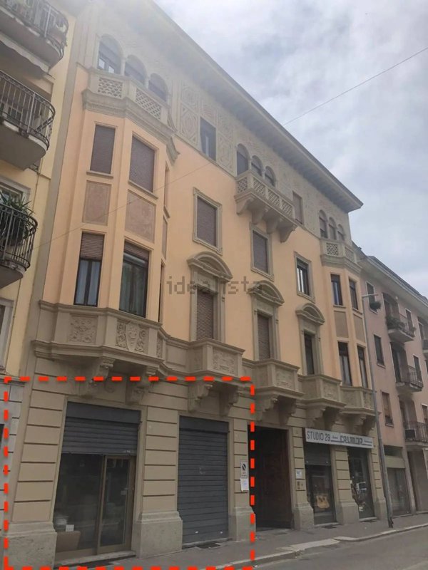 negozio in vendita a Vigevano