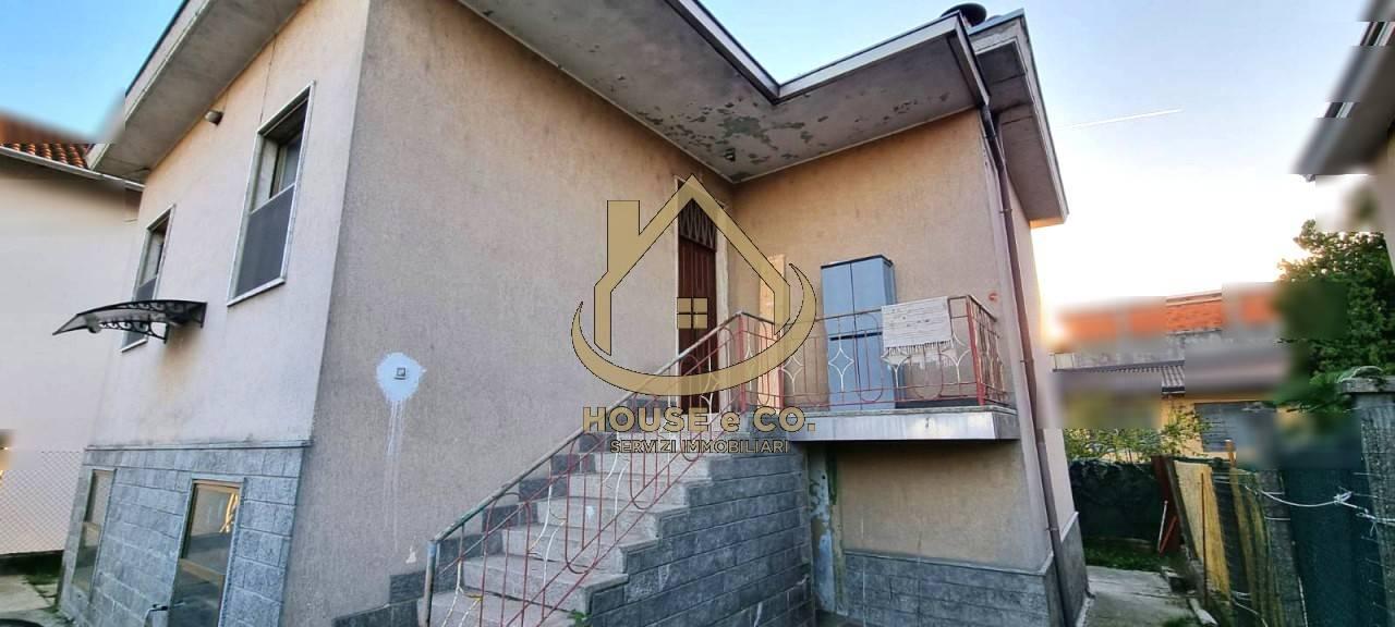 casa indipendente in vendita a Vigevano