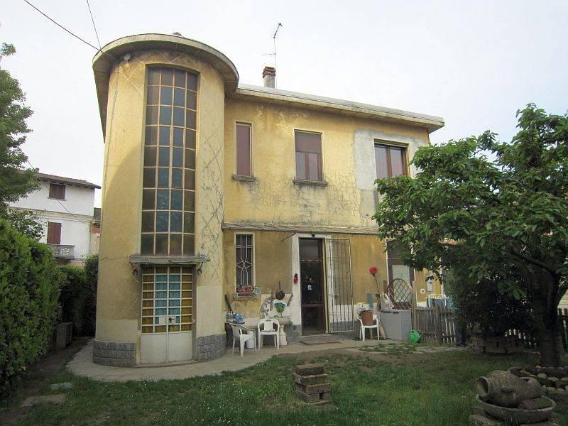 casa indipendente in vendita a Vigevano