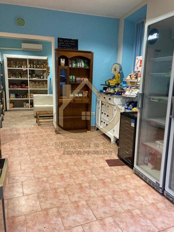 negozio in vendita a Vigevano