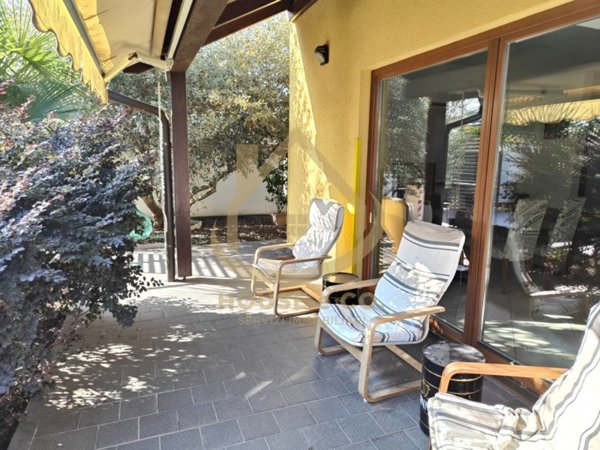 casa indipendente in vendita a Vigevano