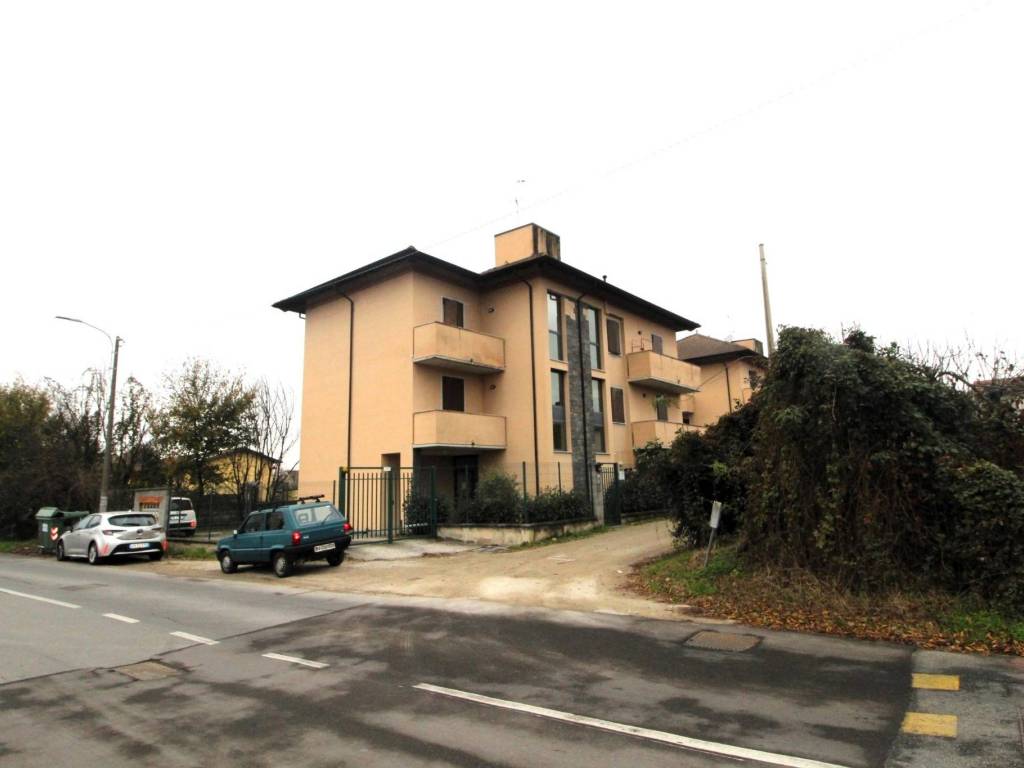 appartamento in vendita a Vigevano in zona Piccolini