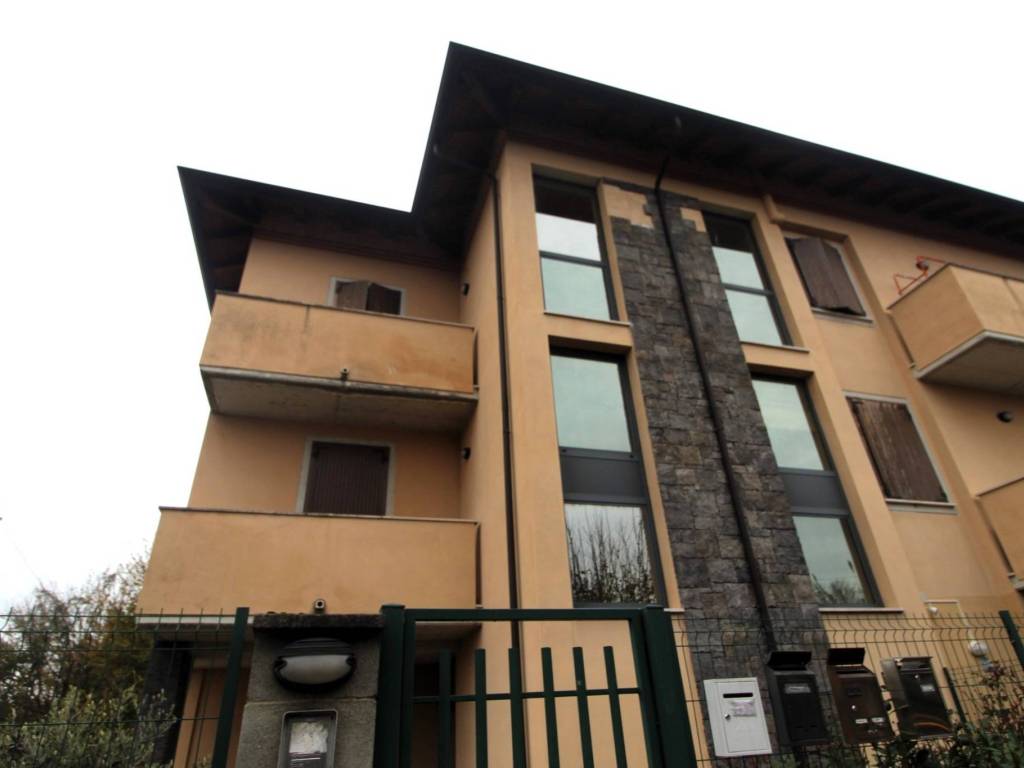 appartamento in vendita a Vigevano in zona Piccolini