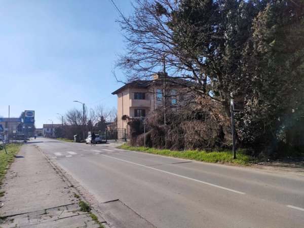 appartamento in vendita a Vigevano in zona Piccolini