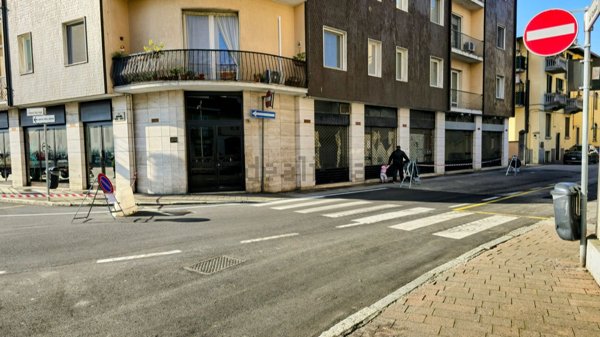 locale commerciale in vendita a Vigevano