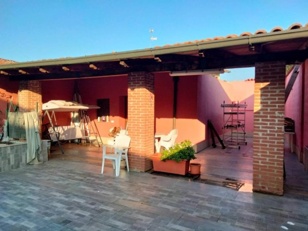 casa indipendente in vendita a Vigevano in zona Piccolini