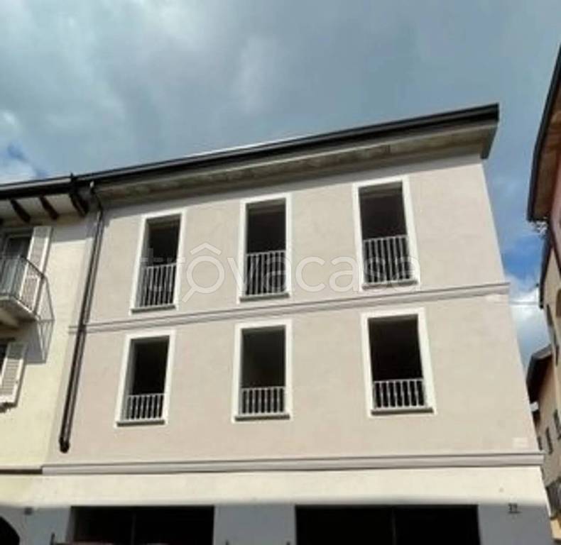 casa indipendente in vendita a Vigevano