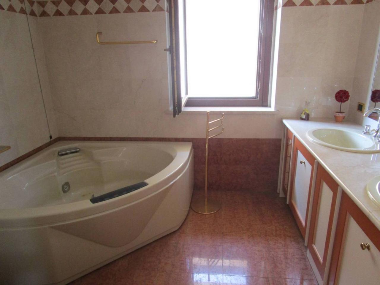 casa indipendente in vendita a Vigevano