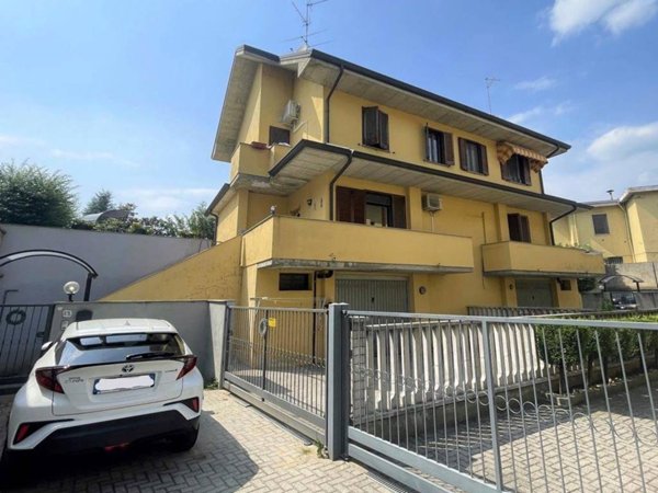 casa indipendente in vendita a Vigevano