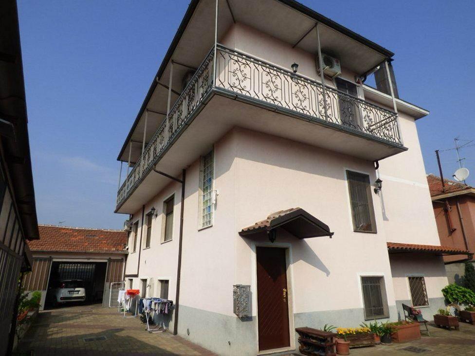 casa indipendente in vendita a Vigevano