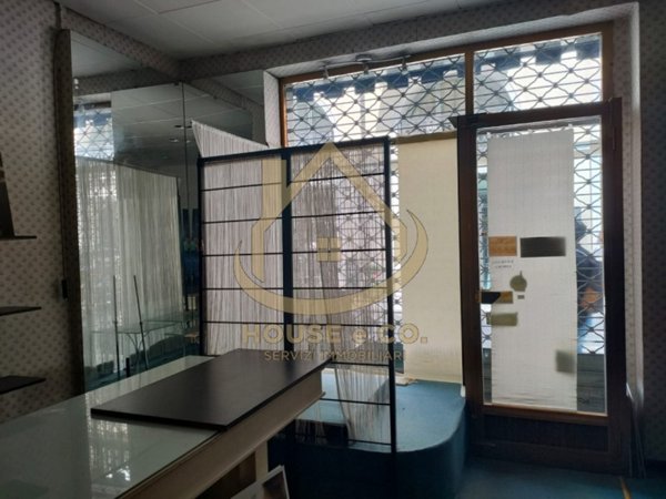 negozio in vendita a Vigevano