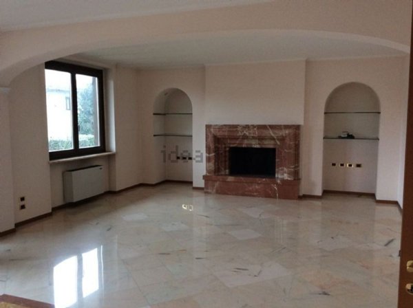 casa indipendente in vendita a Vigevano
