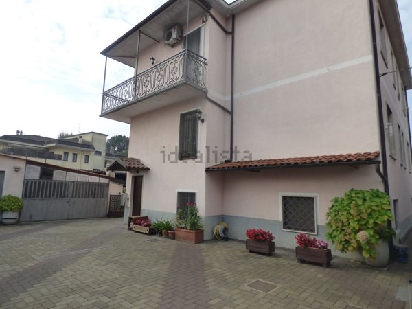 casa indipendente in vendita a Vigevano