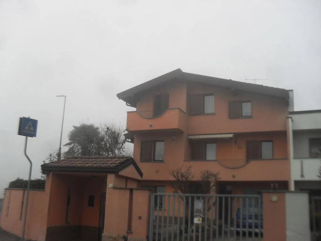 casa indipendente in vendita a Vigevano