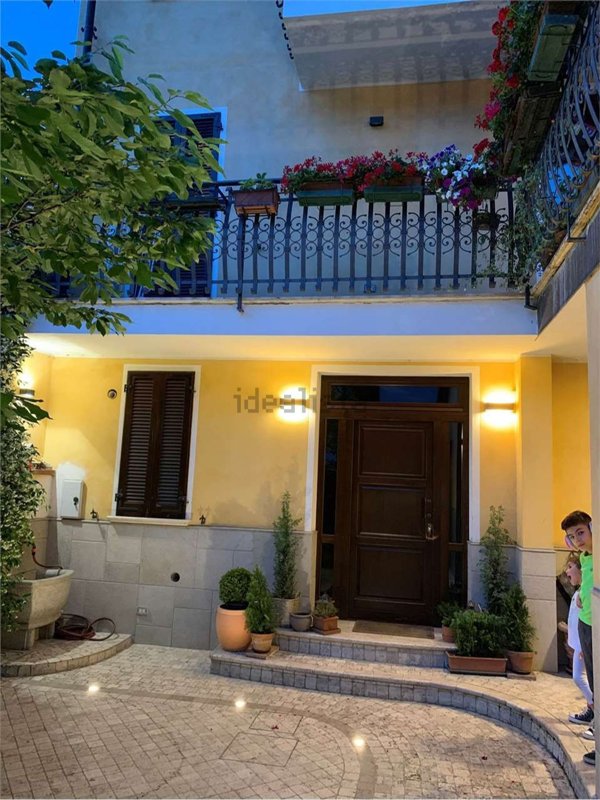casa indipendente in vendita a Vigevano in zona Piccolini