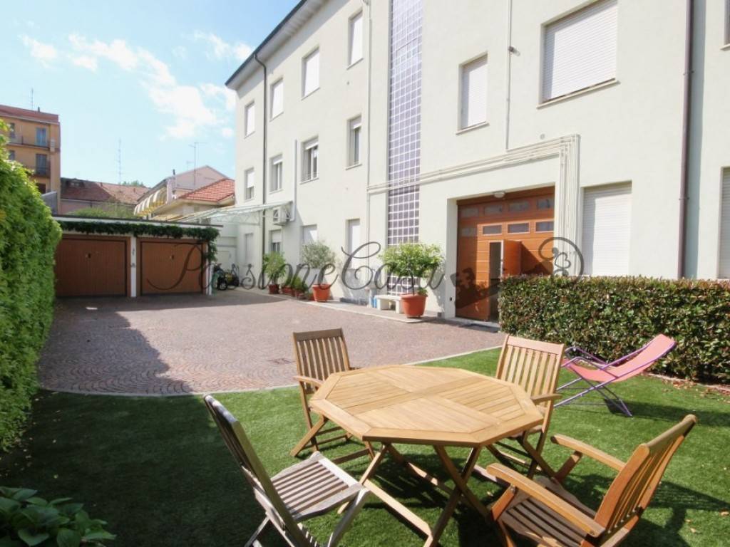 intera palazzina in vendita a Vigevano