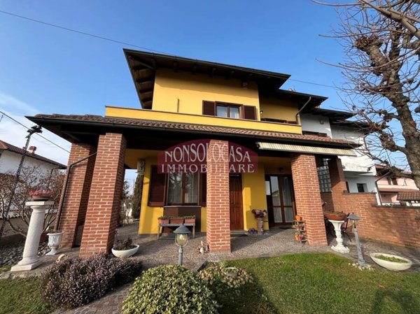 casa indipendente in vendita a Vigevano