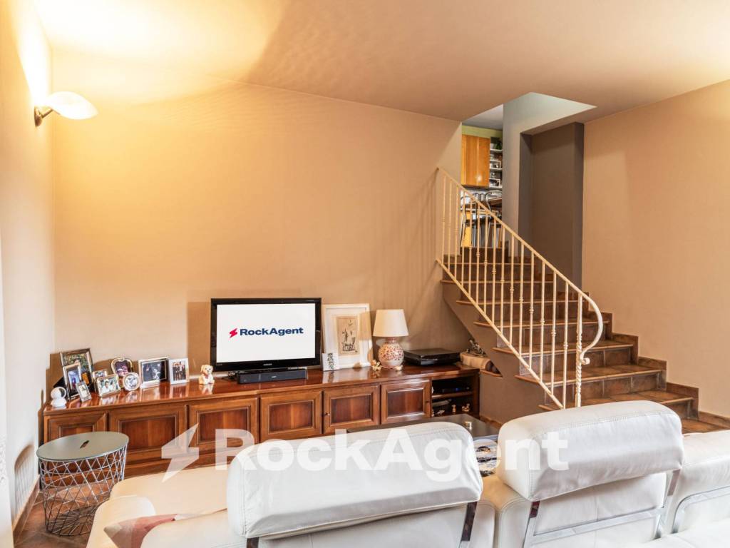 casa indipendente in vendita a Vigevano