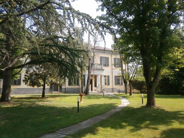 casa indipendente in vendita a Vigevano