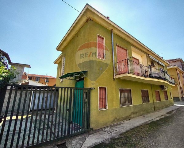 casa indipendente in vendita a Vigevano