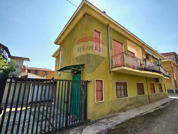 casa indipendente in vendita a Vigevano