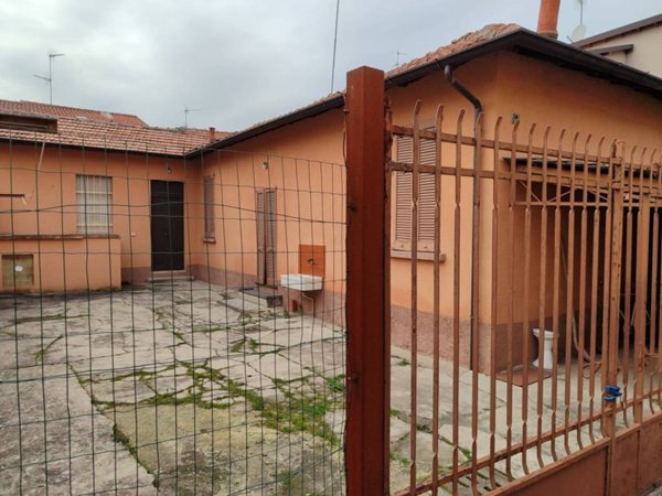 casa indipendente in vendita a Vigevano