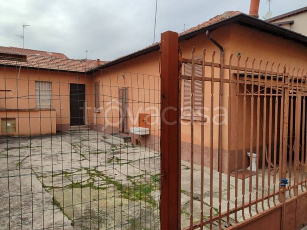 casa indipendente in vendita a Vigevano