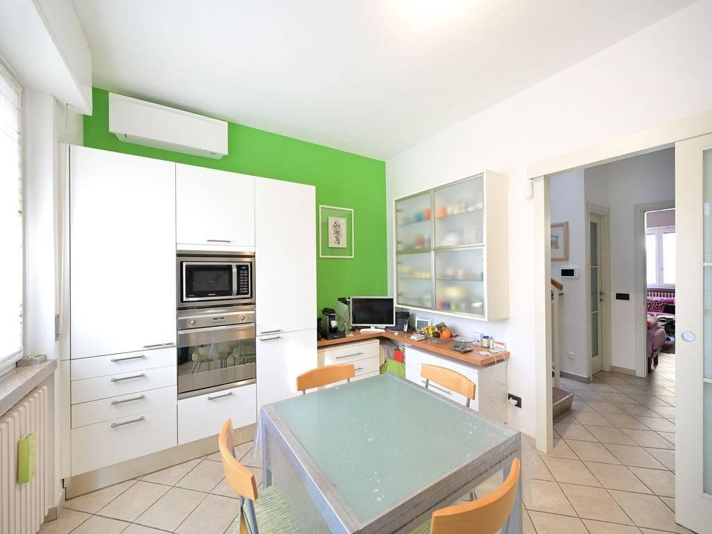 casa indipendente in vendita a Vigevano