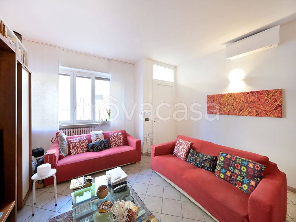 casa indipendente in vendita a Vigevano
