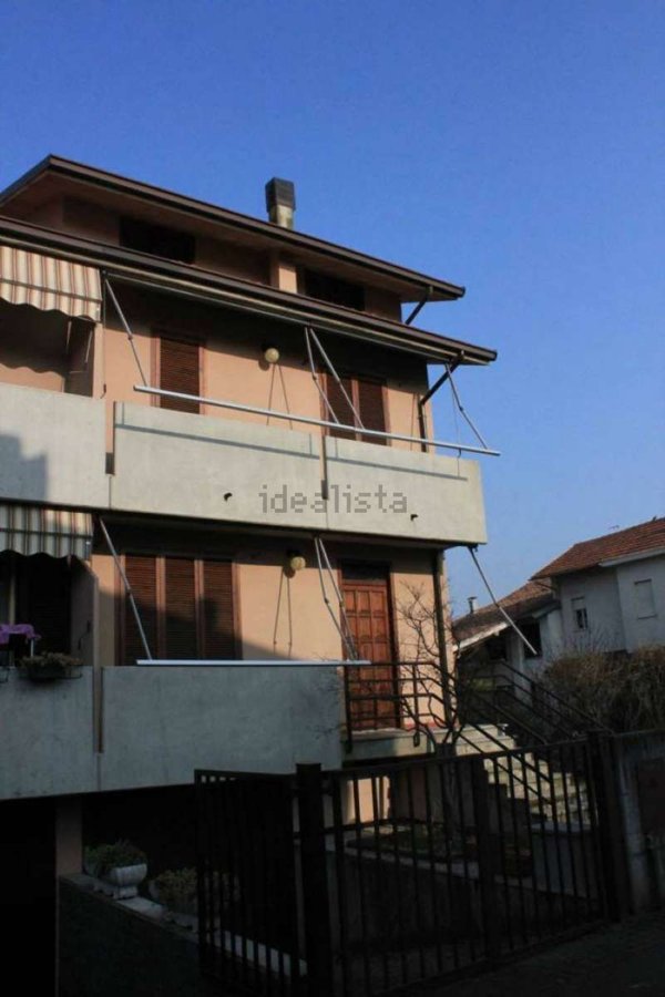 casa indipendente in vendita a Vigevano