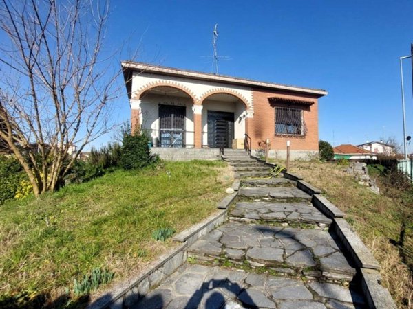 casa indipendente in vendita a Vigevano